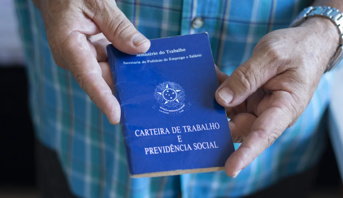 Carteira de trabalho para artigo sobre Rescisão Indireta em Sorocaba